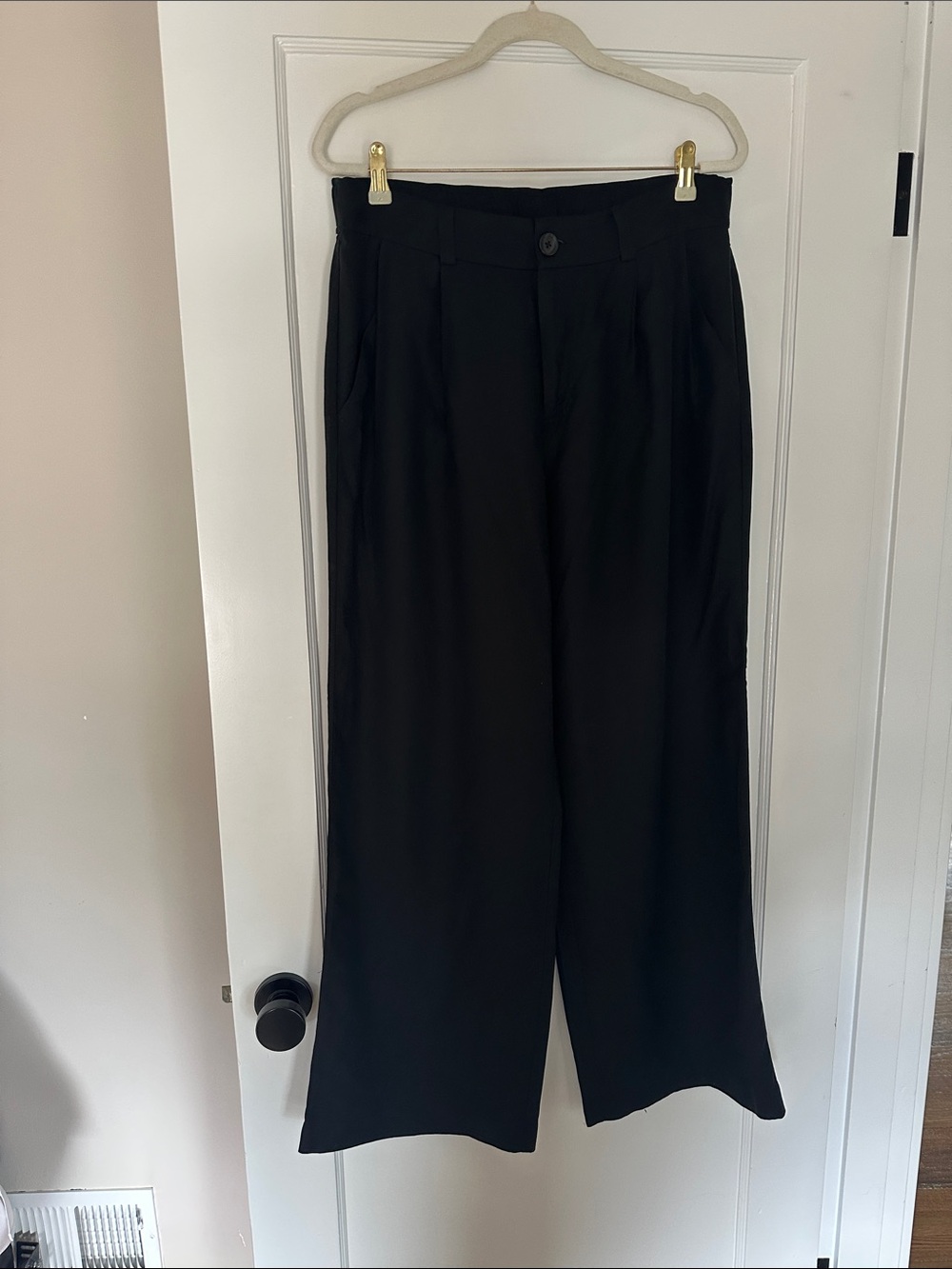 Vuori Black Wide-Leg Women's Pants